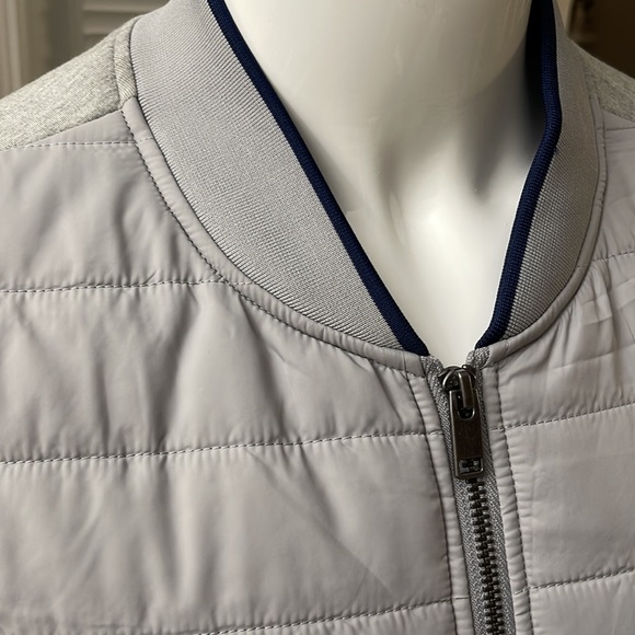 Murano Gray Front Zip Quilted Front Flannel Back Vest w/Navy Trim on Collar - Picture 4 of 13